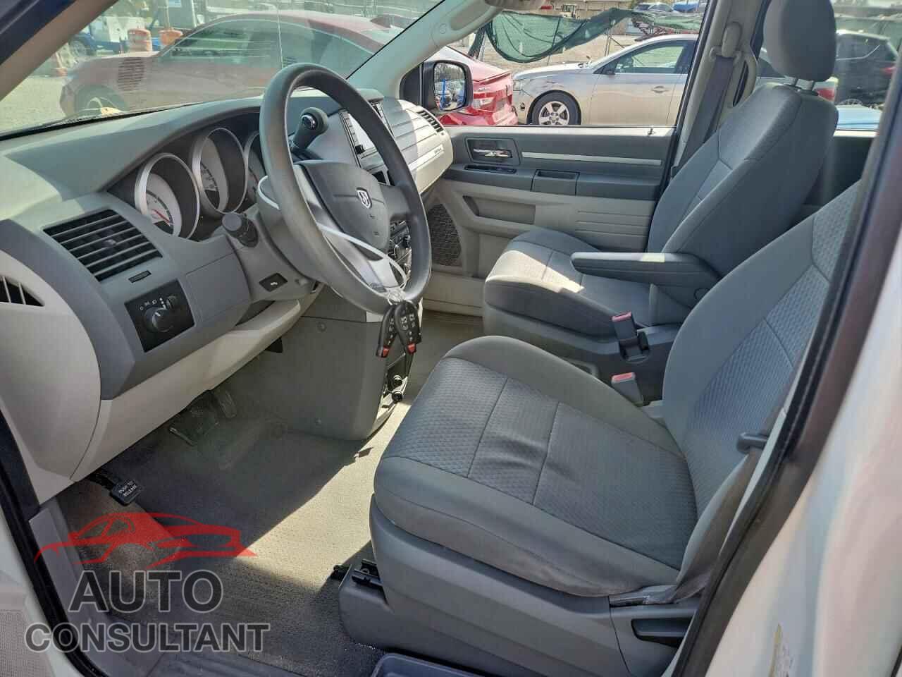 DODGE CARAVAN 2010 - 2D4RN4DE9AR115907