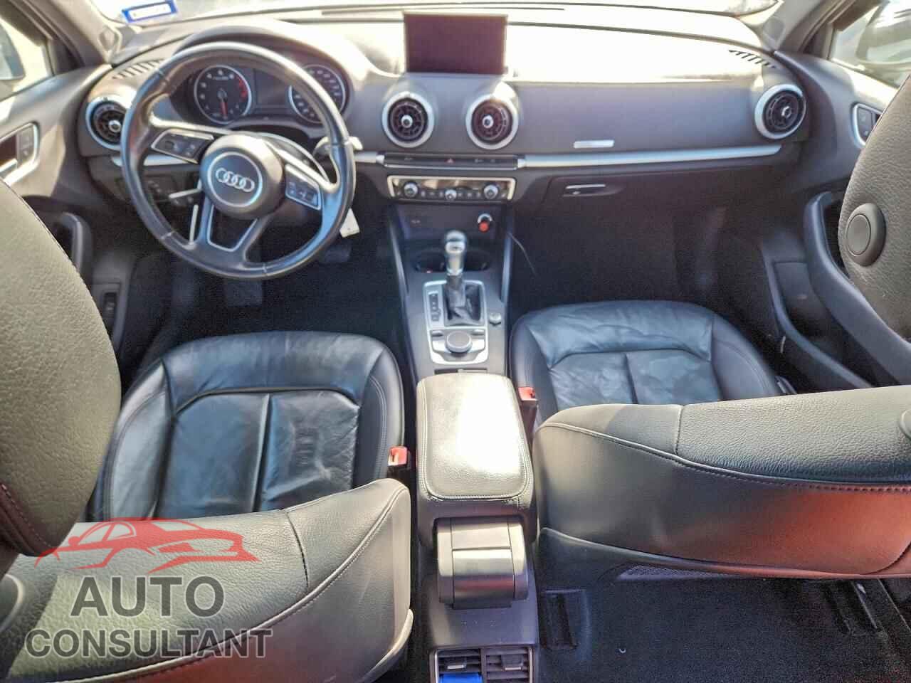 AUDI A3 2018 - WAUAUGFF0J1031237