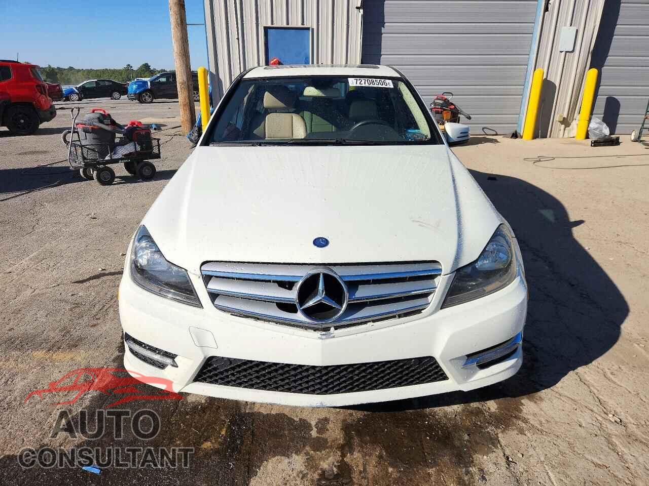 MERCEDES-BENZ C-CLASS 2012 - WDDGF8BB7CR202012