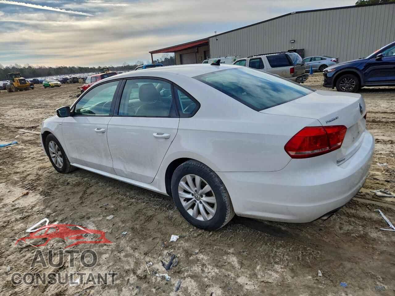 VOLKSWAGEN PASSAT 2014 - 1VWAP7A35EC002749