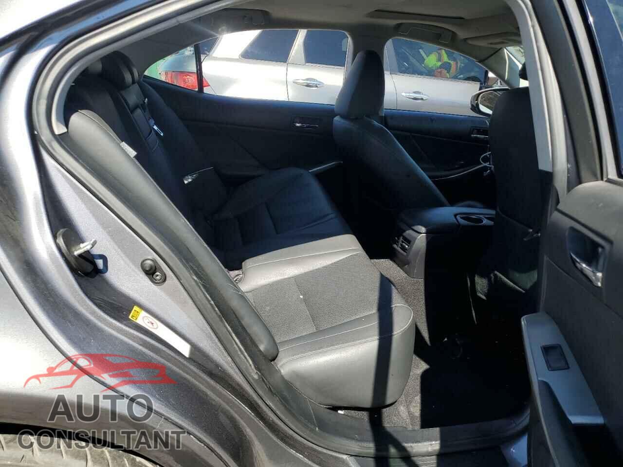 LEXUS IS 2016 - JTHBA1D20G5014435