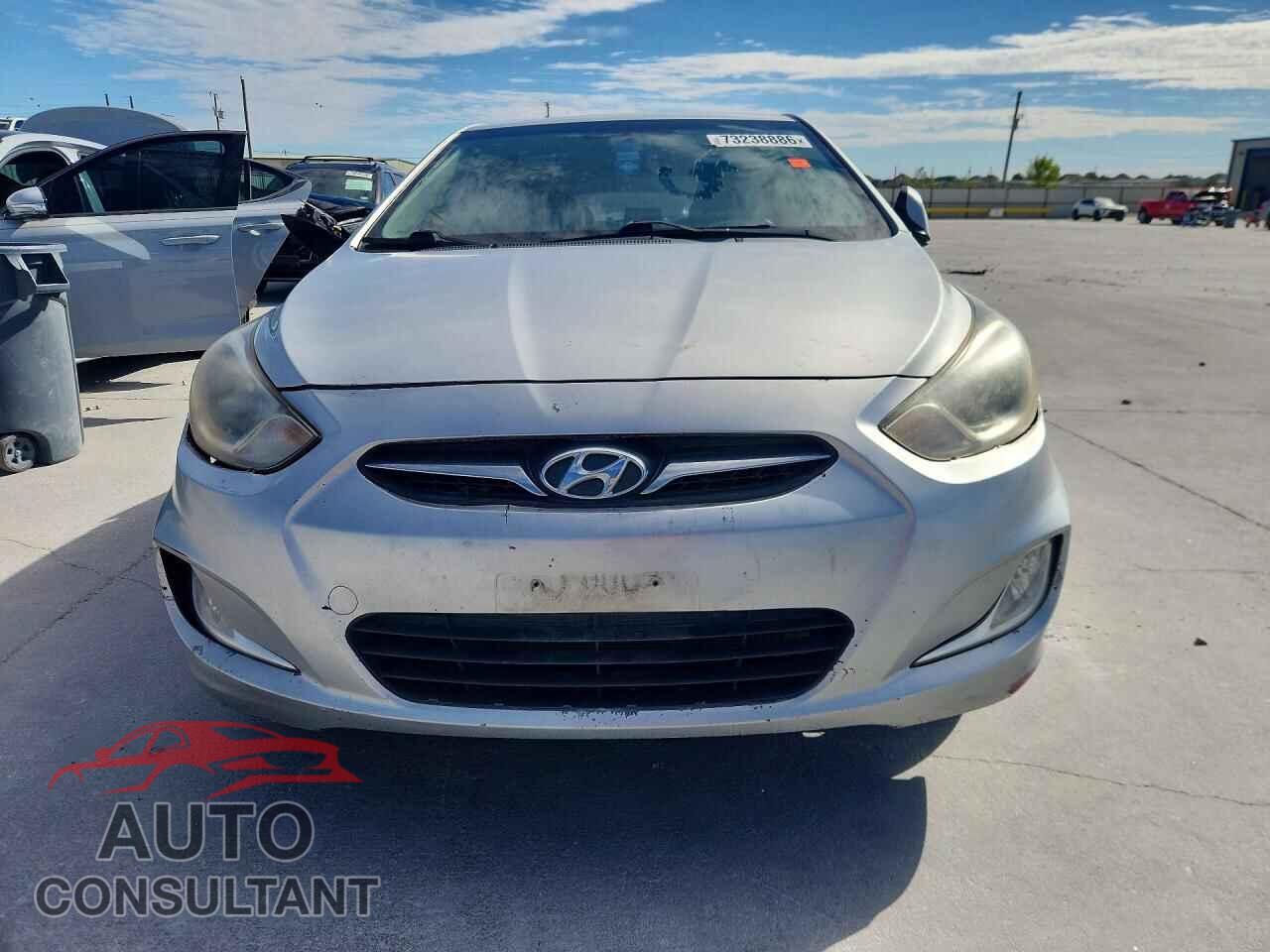 HYUNDAI ACCENT 2013 - KMHCU4AE8DU441663
