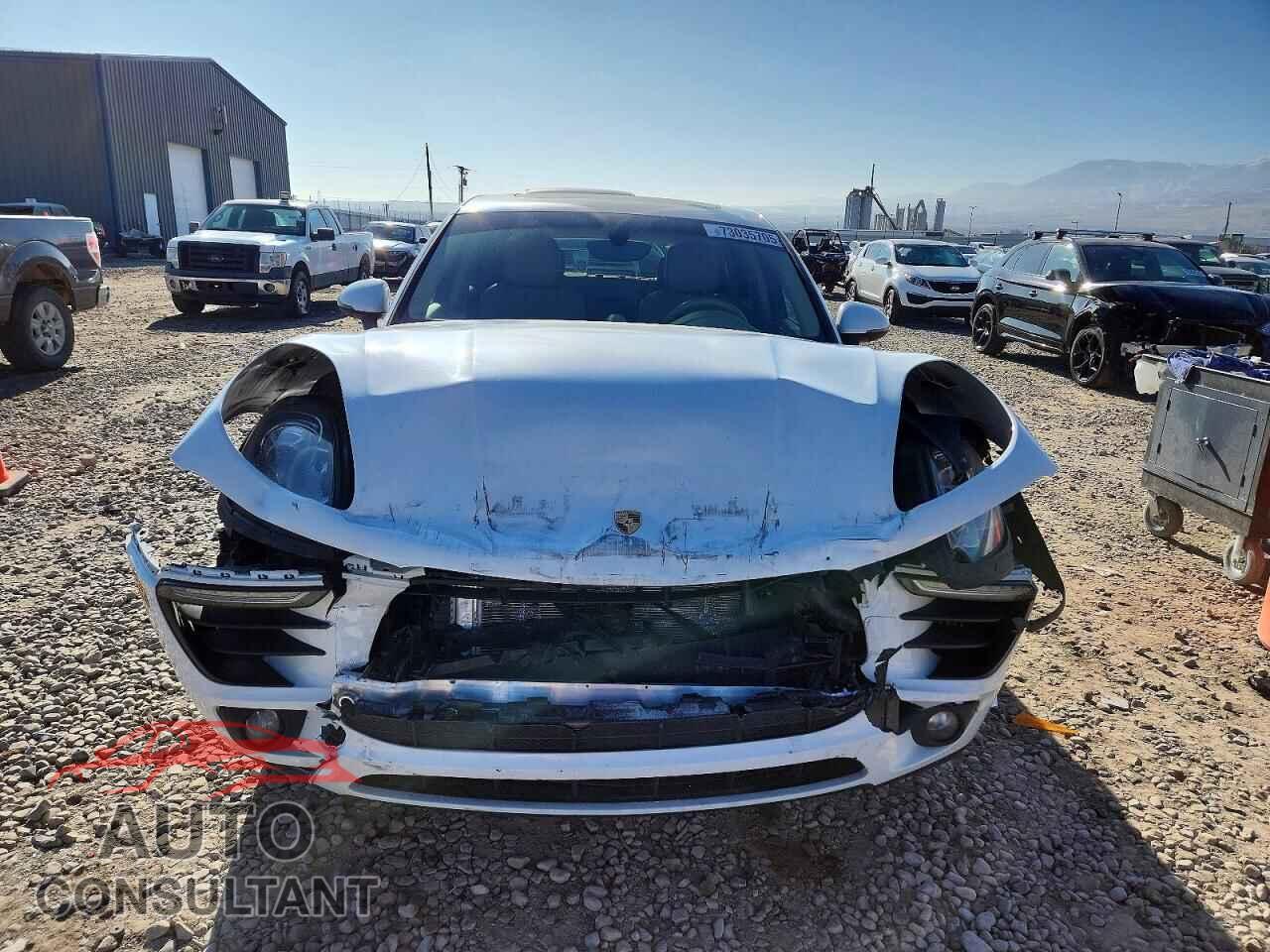 PORSCHE MACAN 2016 - WP1AB2A54GLB46672