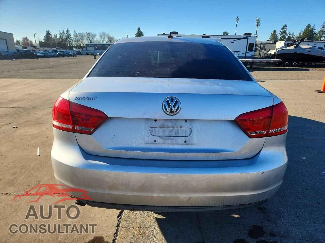 VOLKSWAGEN PASSAT 2014 - 1VWAP7A34EC002323