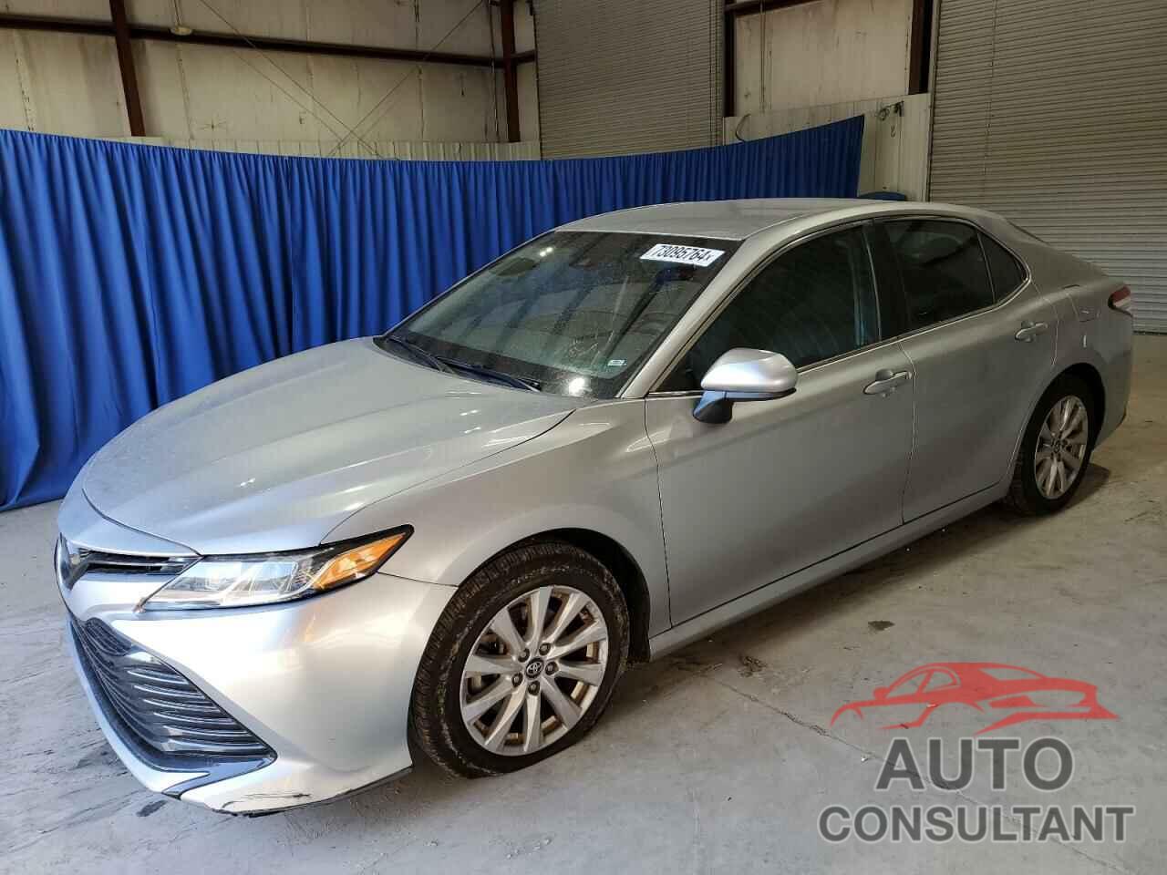 TOYOTA CAMRY 2018 - 4T1B11HK5JU101574