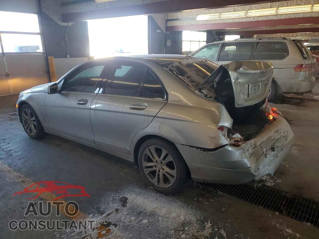 MERCEDES-BENZ C-CLASS 2012 - WDDGF8BB2CA603028