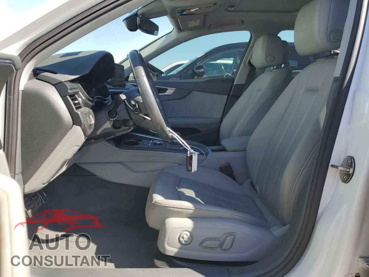 AUDI A4 2019 - WAUGMAF41KN021302