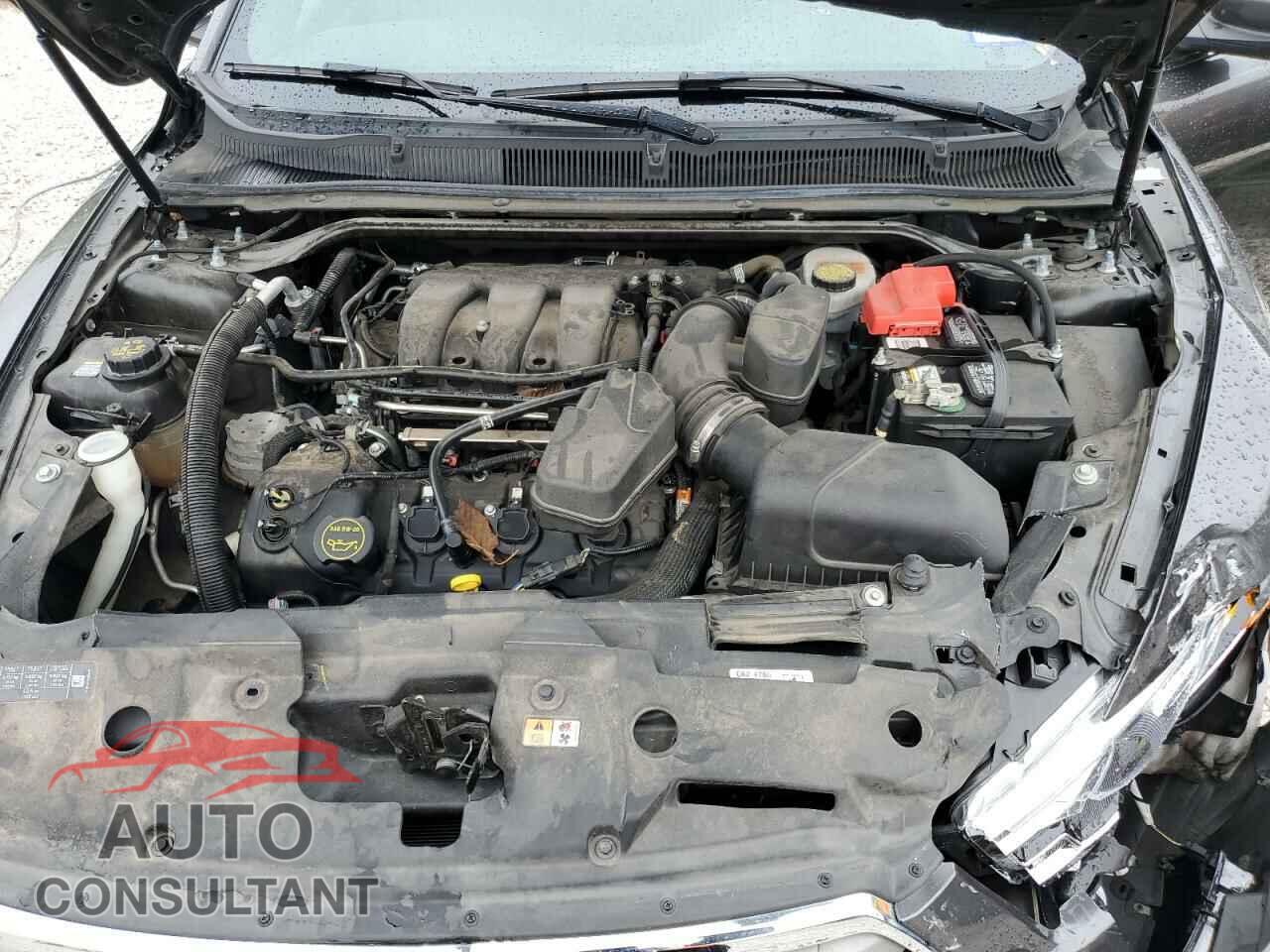 FORD TAURUS 2018 - 1FAHP2E84JG119869