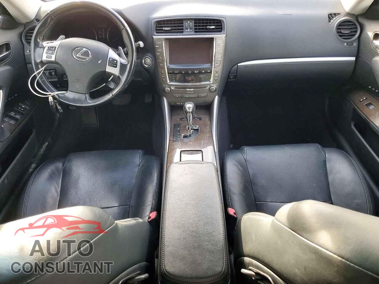 LEXUS IS 2014 - JTHFF2C23E2531379