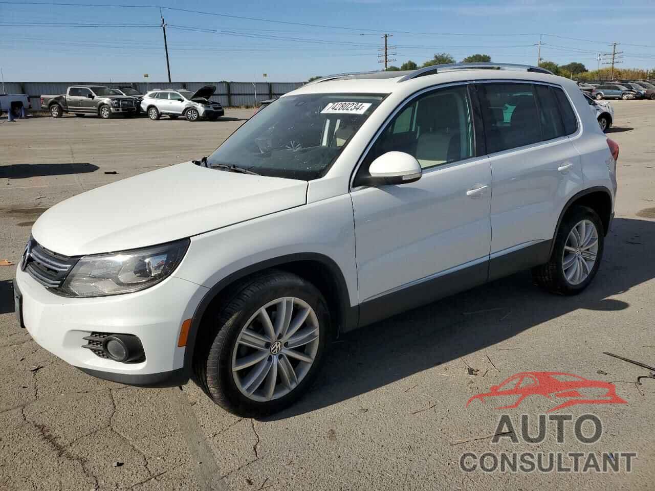 VOLKSWAGEN TIGUAN 2016 - WVGBV7AX7GW527356