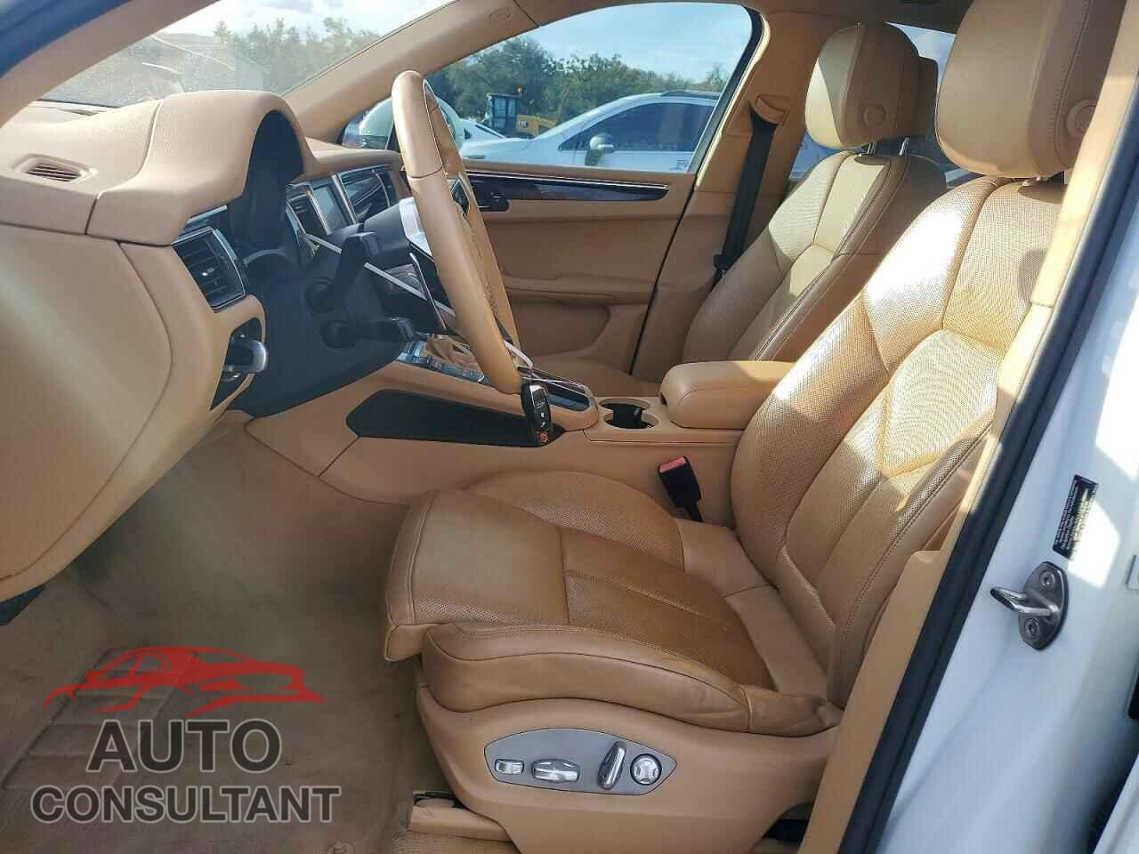 PORSCHE MACAN 2015 - WP1AB2A5XFLB44858