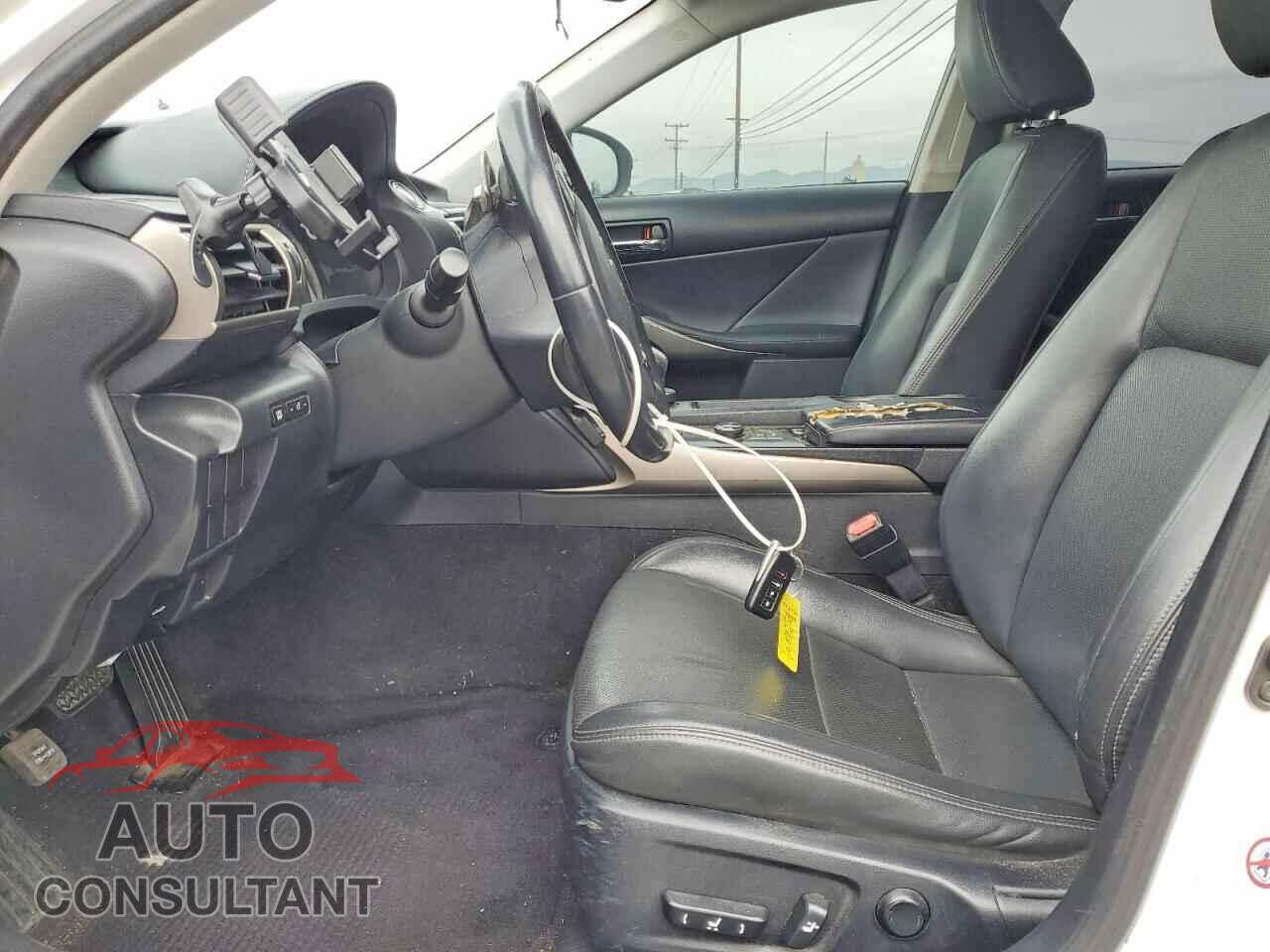 LEXUS IS 2014 - JTHBF1D2XE5039521