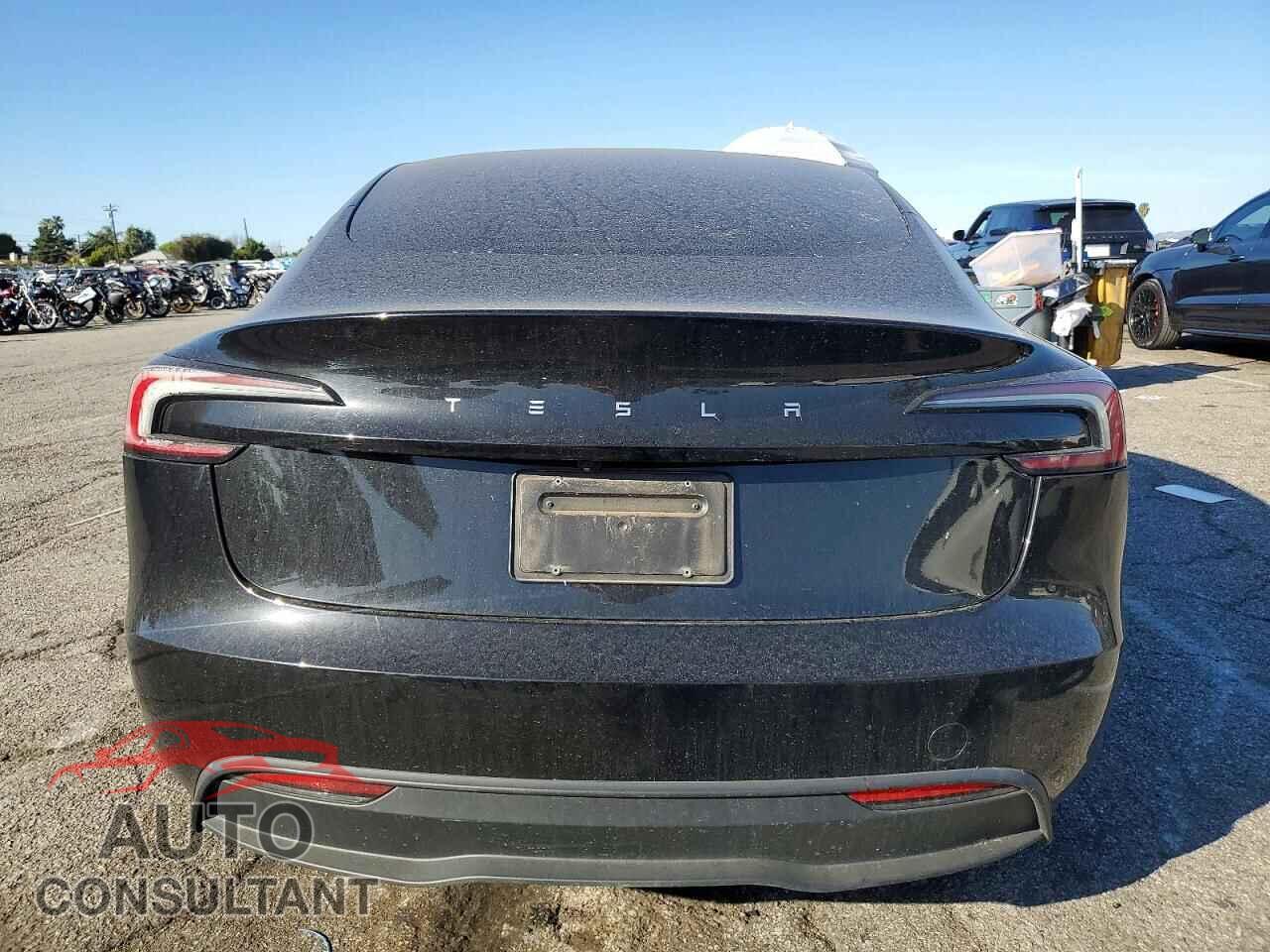 TESLA MODEL 3 2024 - 5YJ3E1EA3RF729212