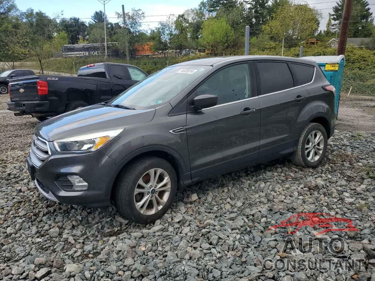 FORD ESCAPE 2017 - 1FMCU9GD3HUD47790