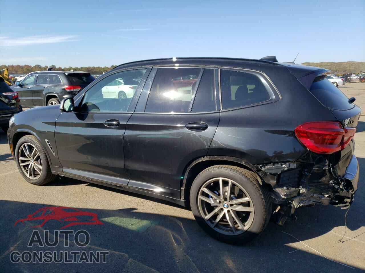 BMW X3 2018 - 5UXTS3C5XJ0Y96095