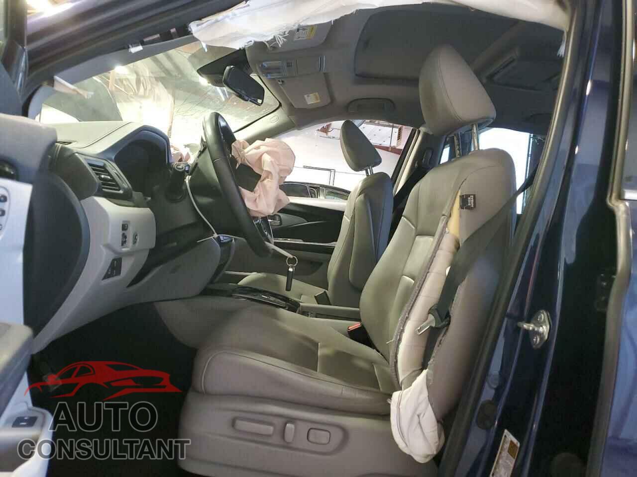 HONDA PILOT 2017 - 5FNYF6H95HB069237