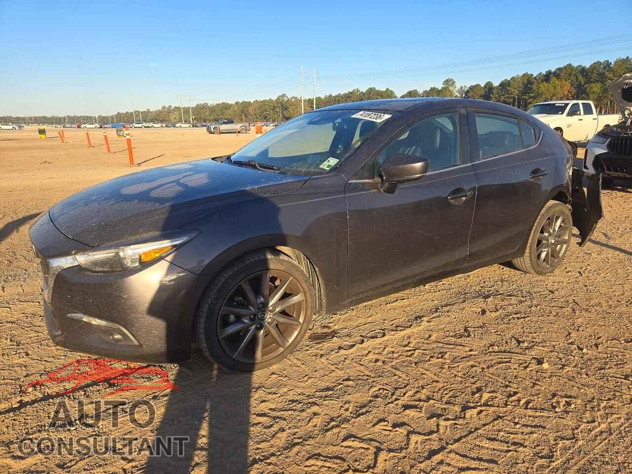 MAZDA 3 2018 - 3MZBN1W31JM161082