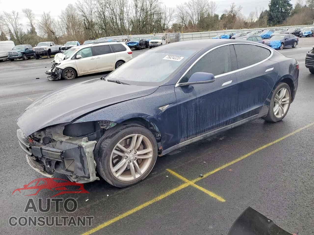 TESLA MODEL S 2013 - 5YJSA1CN8DFP06224