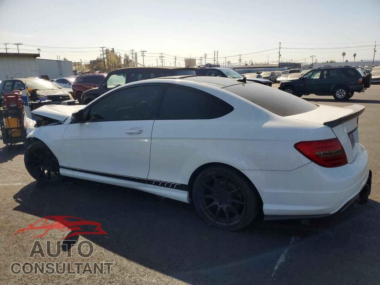 MERCEDES-BENZ C-CLASS 2013 - WDDGJ4HB2DF977836