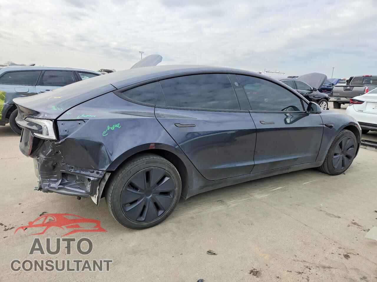 TESLA MODEL 3 2024 - 5YJ3E1EA6RF863034