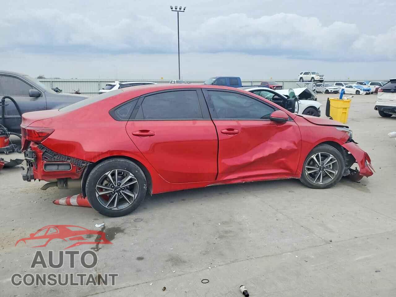 KIA FORTE 2023 - 3KPF24AD0PE563726