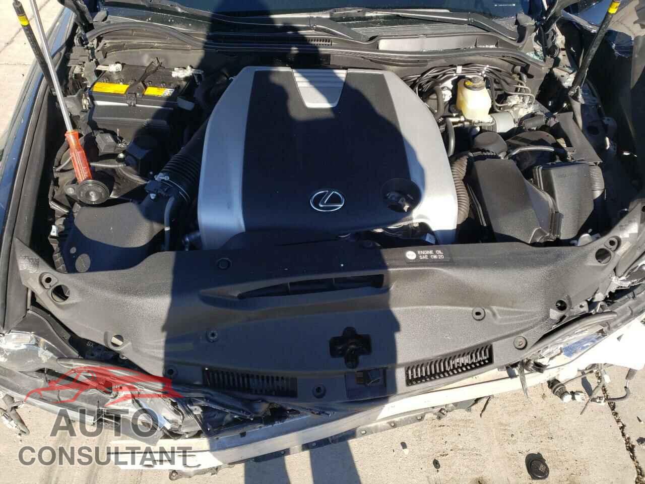 LEXUS IS 2015 - JTHCE1D26F5010087