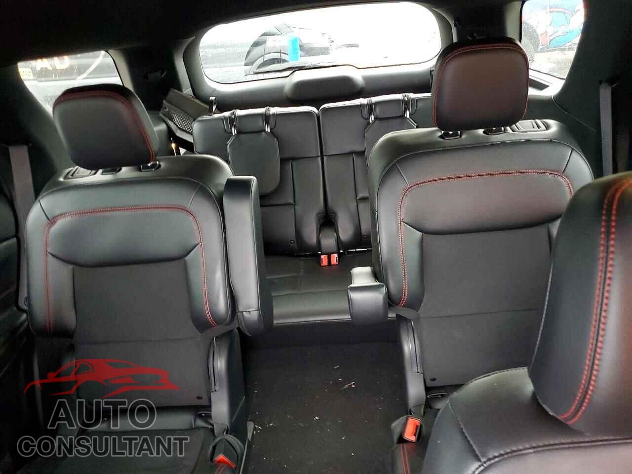 FORD EXPLORER 2024 - 1FMSK7KH3RGA89237
