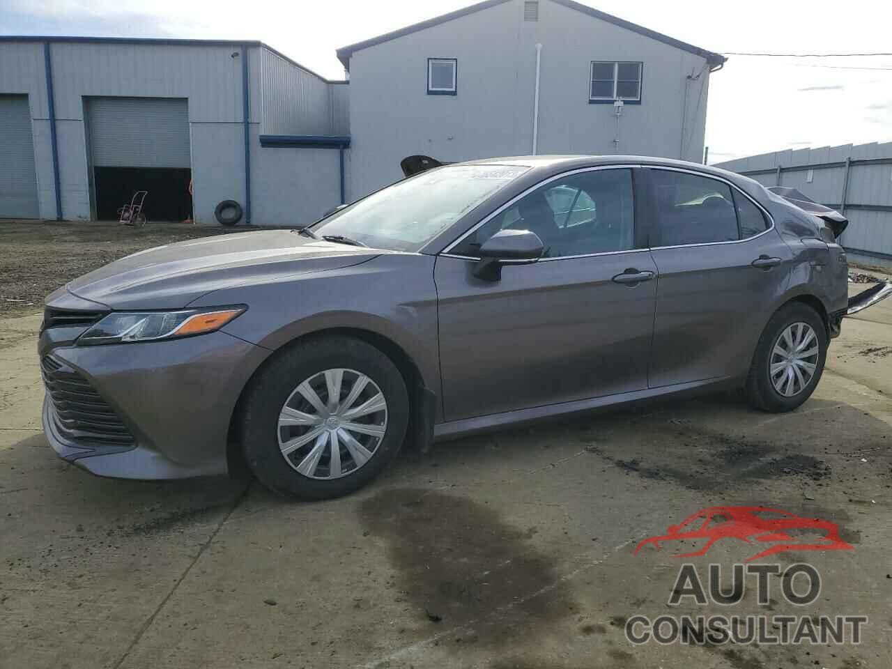 TOYOTA CAMRY 2018 - 4T1B11HK4JU636685