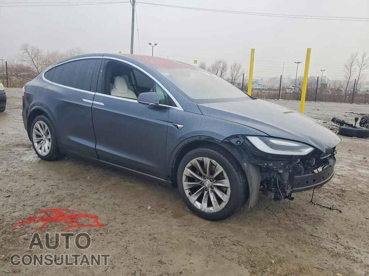 TESLA MODEL X 2017 - 5YJXCAE21HF058220