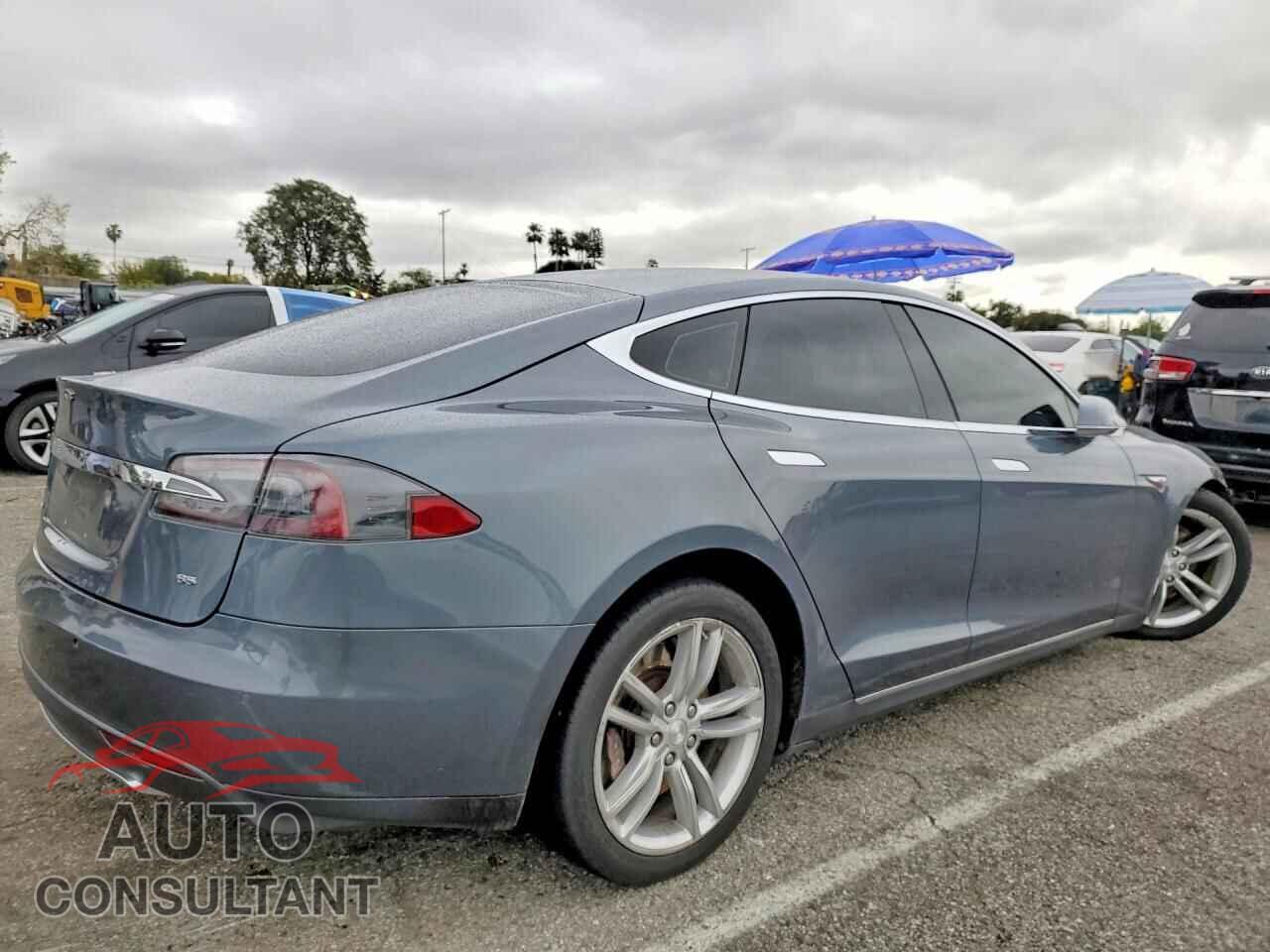 TESLA MODEL S 2014 - 5YJSA1H11EFP40545