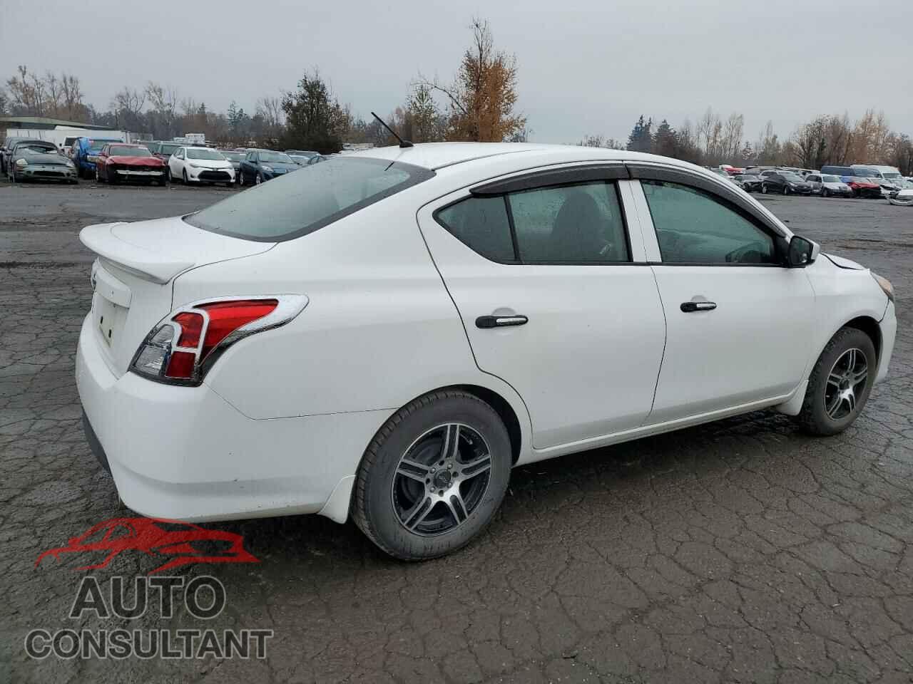 NISSAN VERSA 2017 - 3N1CN7AP2HL825624
