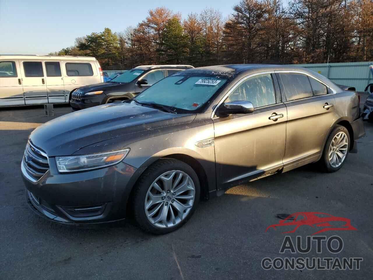 FORD TAURUS 2019 - 1FAHP2F87KG107697