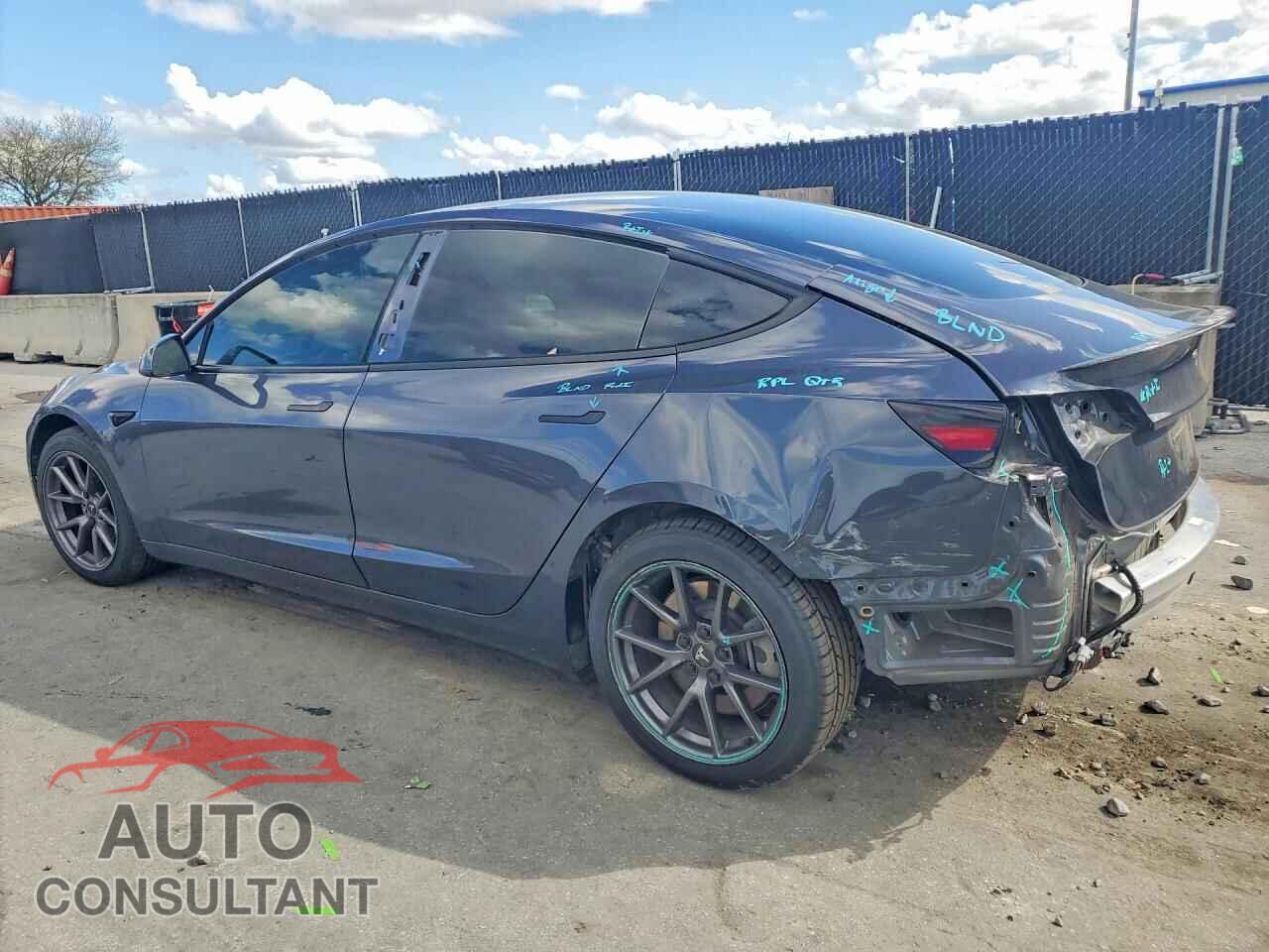 TESLA MODEL 3 2021 - 5YJ3E1EA2MF048077
