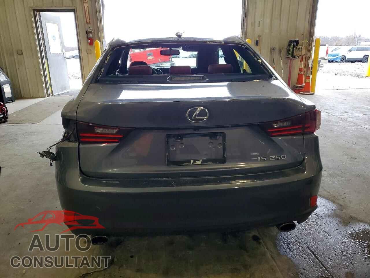 LEXUS IS 2014 - JTHBF1D26E5014356