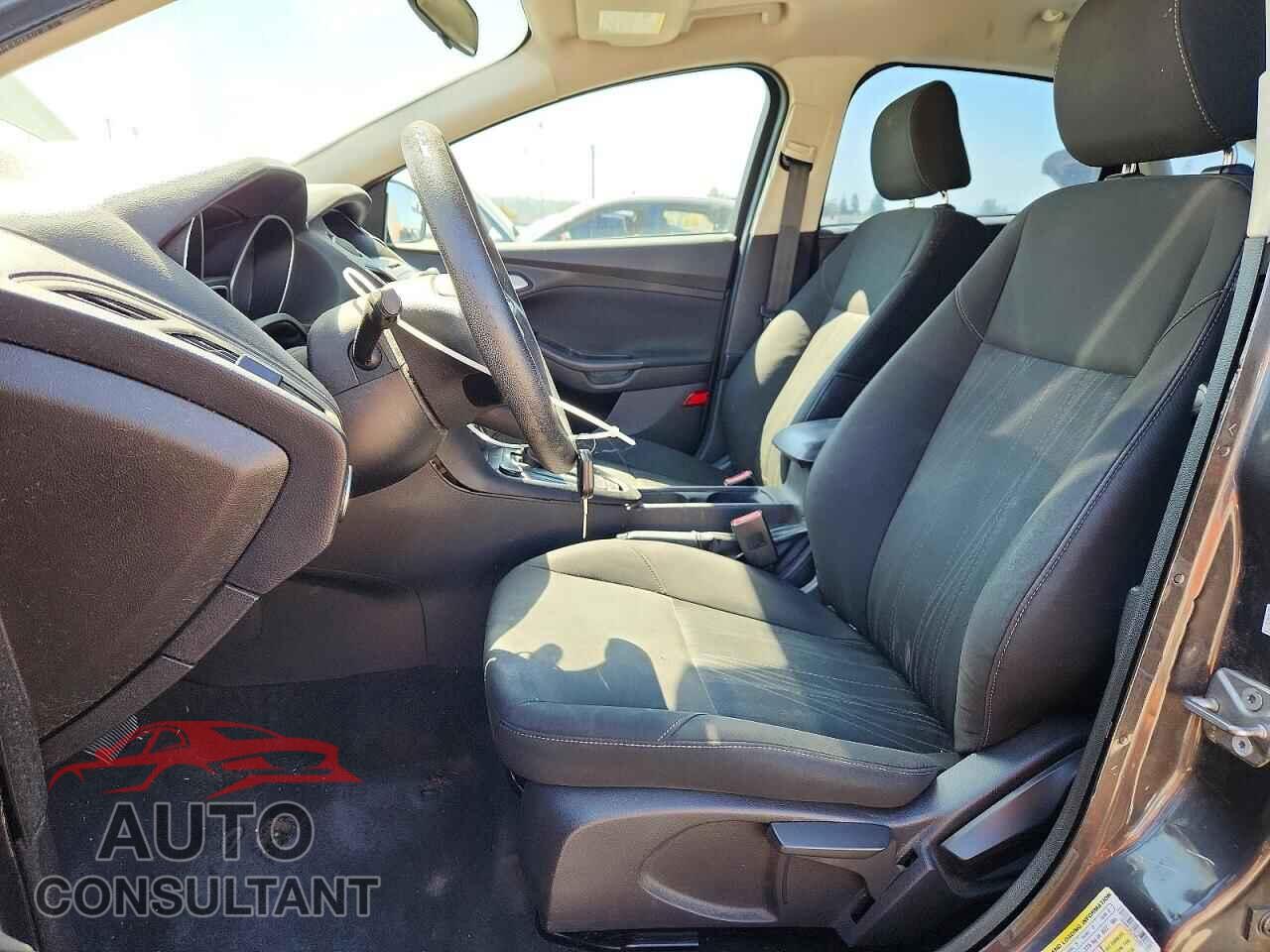FORD FOCUS 2015 - 1FADP3F25FL262147
