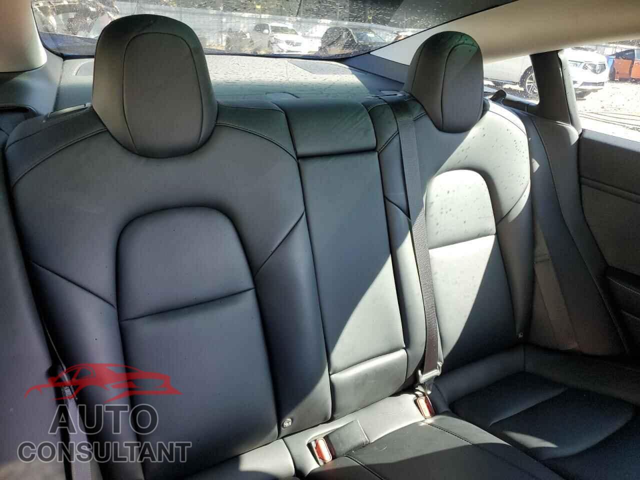 TESLA MODEL 3 2021 - 5YJ3E1EA8MF100697
