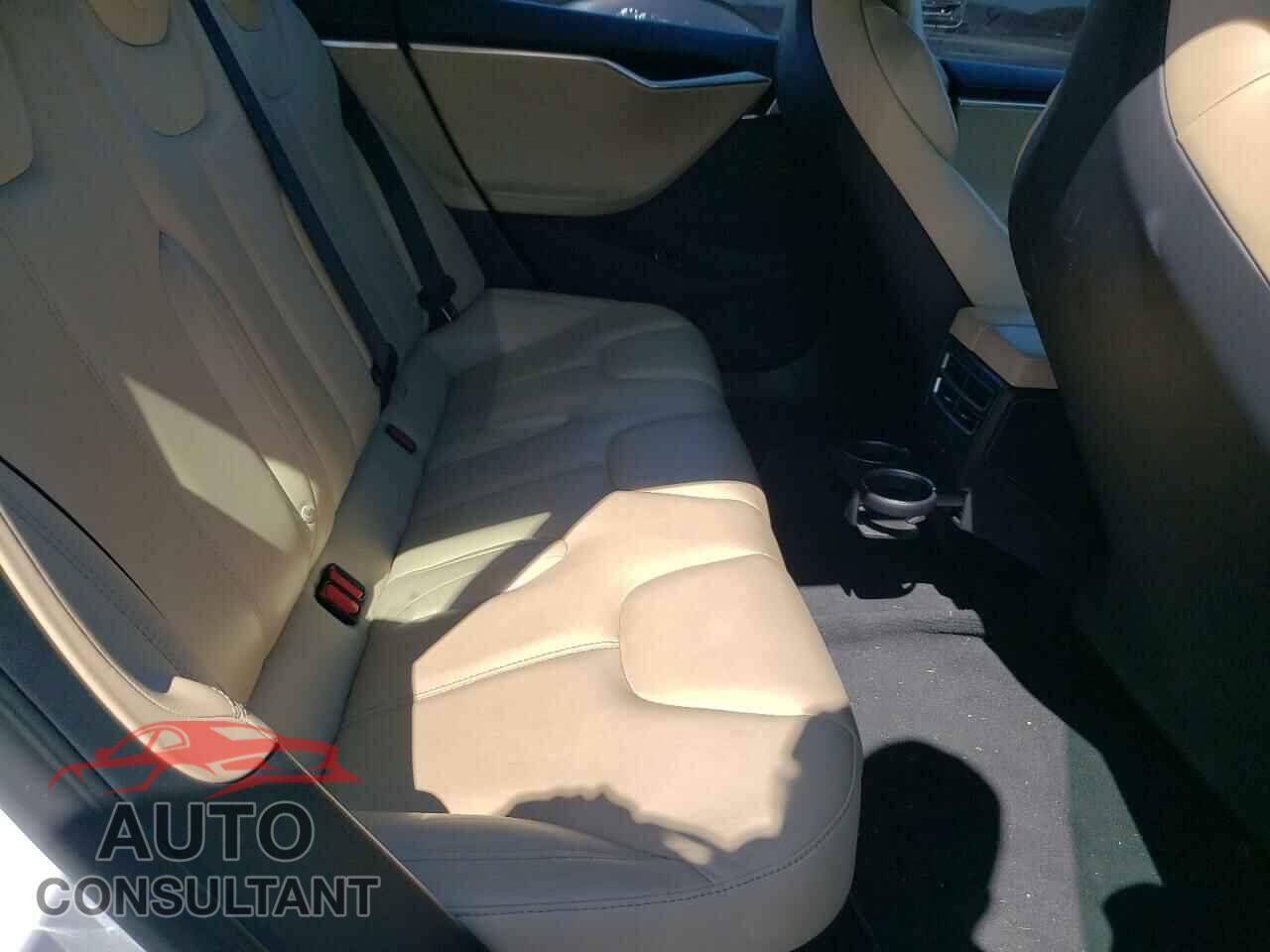 TESLA MODEL S 2017 - 5YJSA1E23HF200227