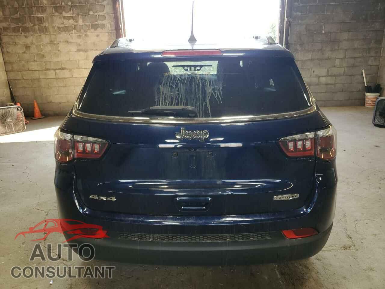 JEEP COMPASS 2018 - 3C4NJDBB0JT259357
