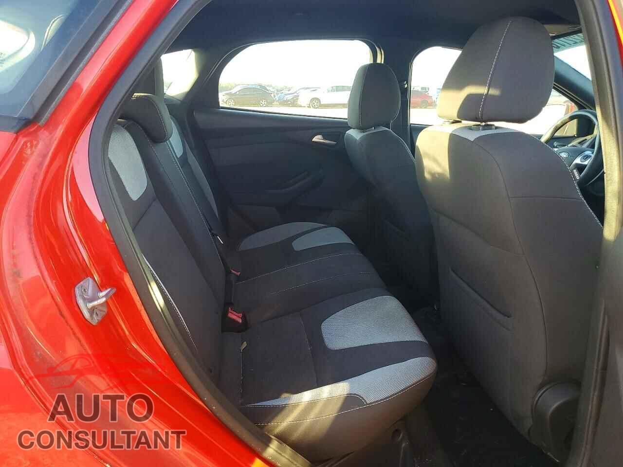 FORD FOCUS 2014 - 1FADP3L9XEL149908