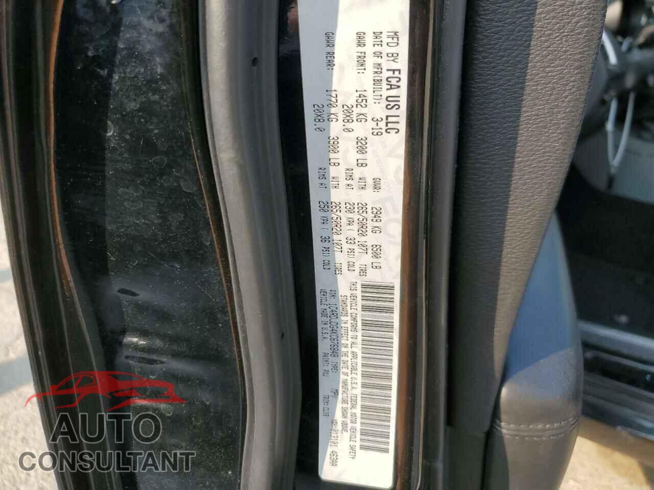 DODGE DURANGO 2019 - 1C4RDJDG4KC676848