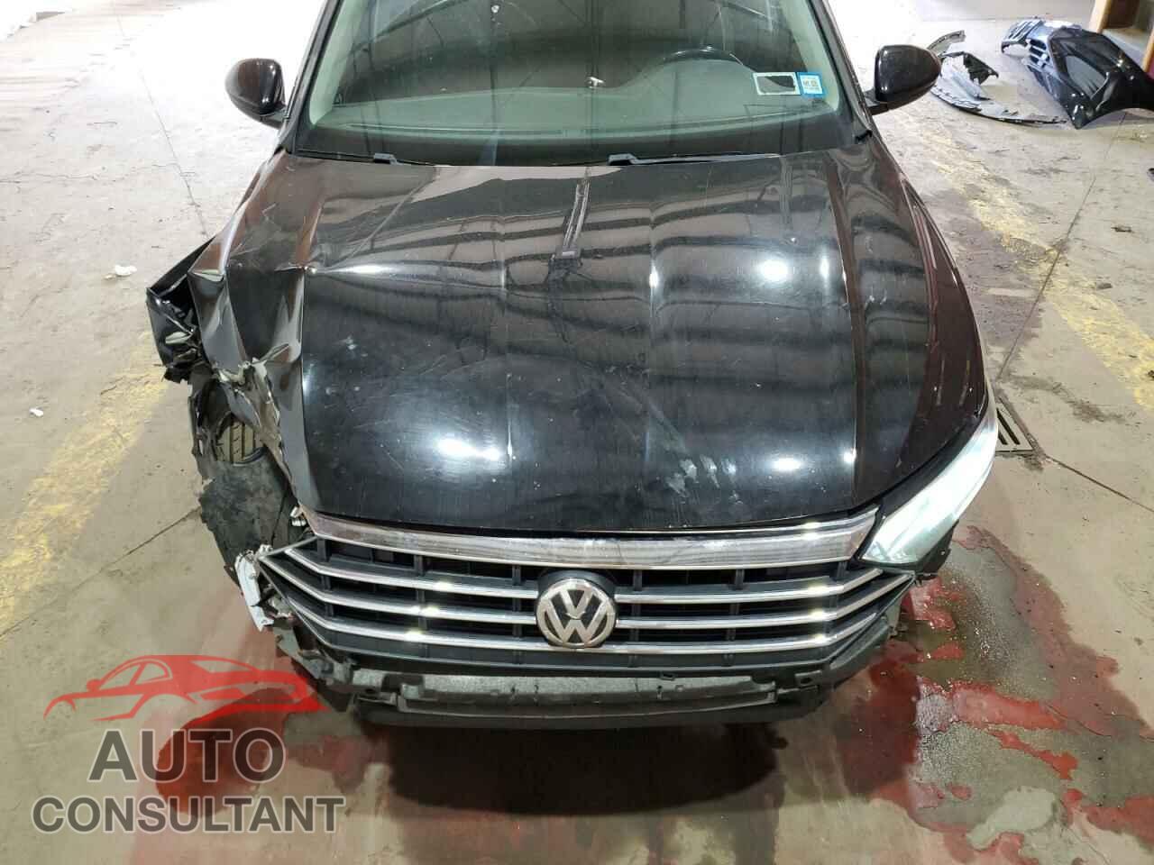 VOLKSWAGEN JETTA 2019 - 3VWC57BU1KM086830
