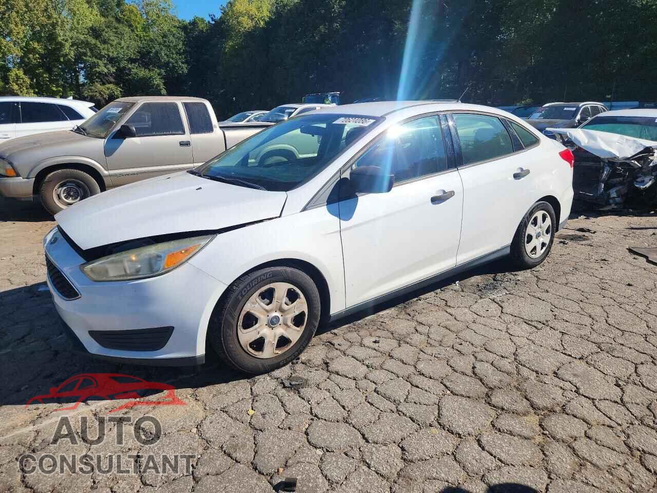FORD FOCUS 2015 - 1FADP3E21FL339145