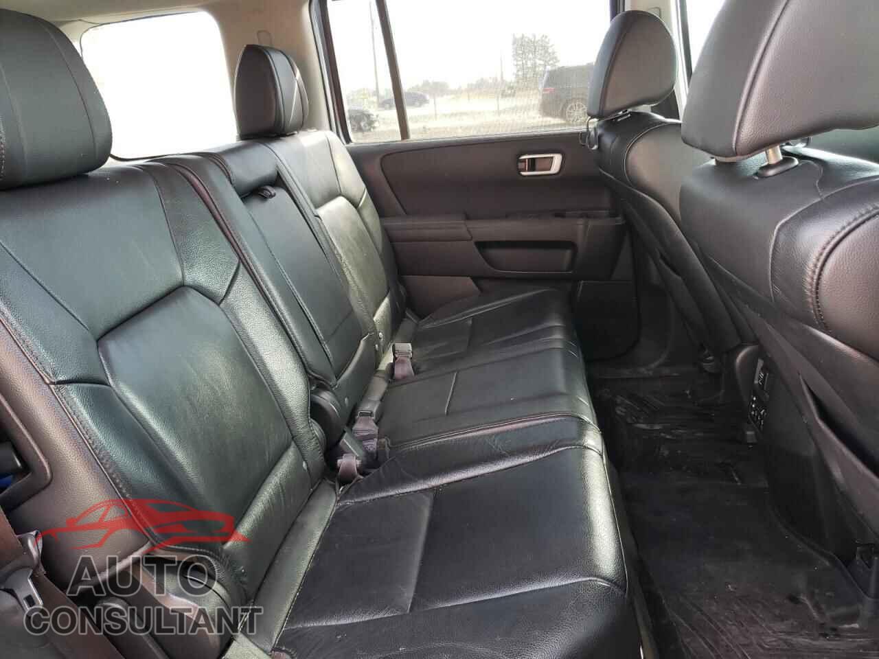 HONDA PILOT 2013 - 5FNYF4H96DB060500