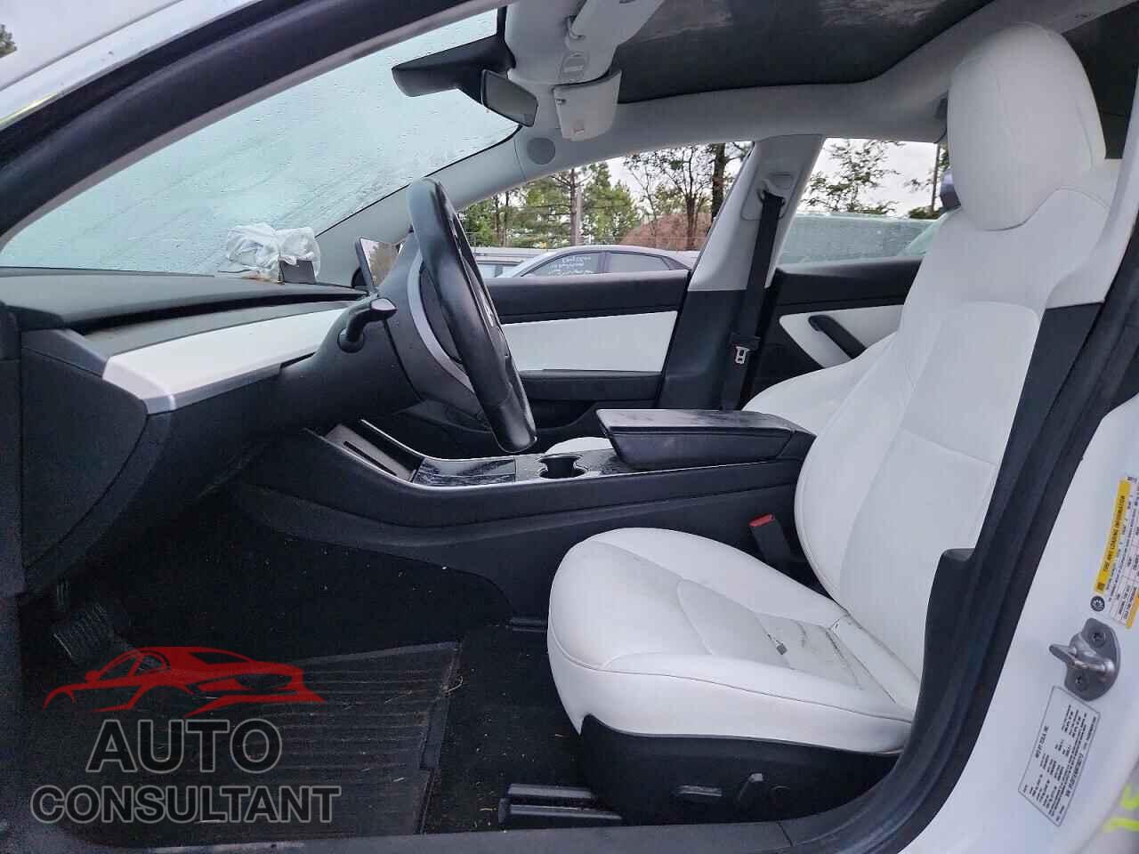 TESLA MODEL 3 2019 - 5YJ3E1EA8KF302713