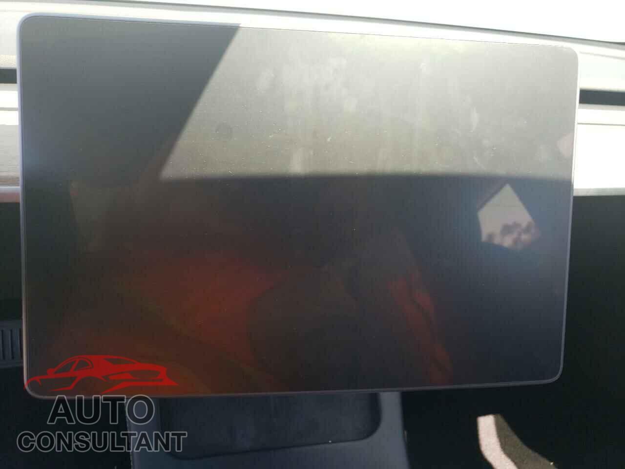 TESLA MODEL 3 2021 - 5YJ3E1EA0MF929585