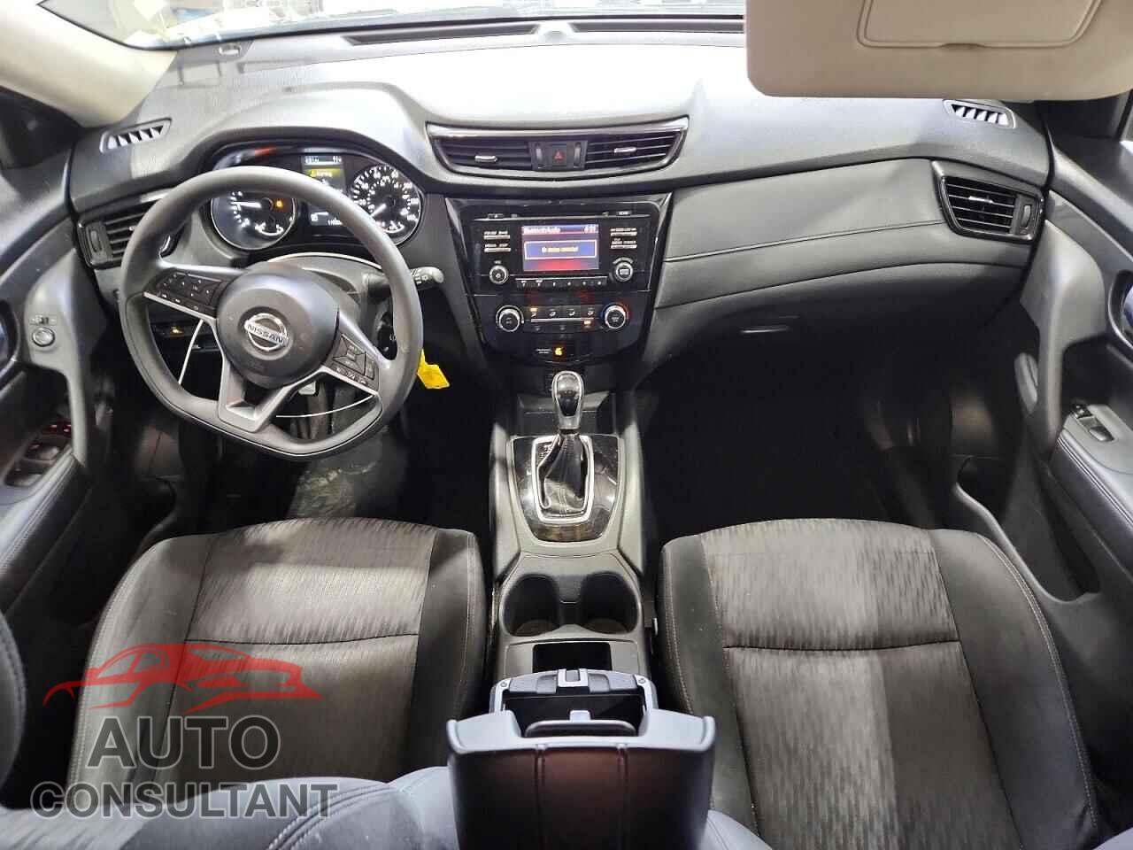 NISSAN ROGUE 2017 - KNMAT2MV4HP609995