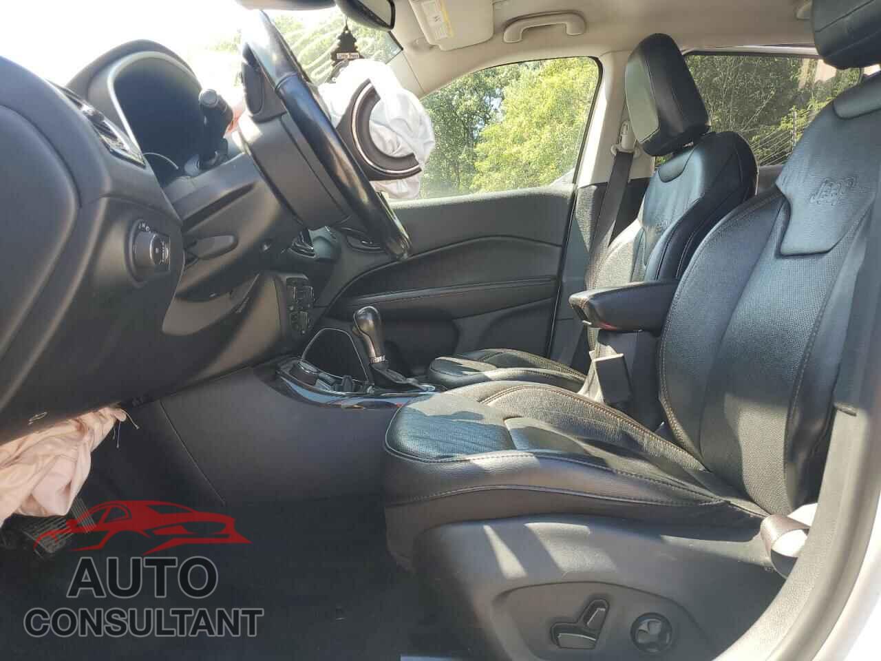 JEEP COMPASS 2021 - 3C4NJDCB5MT586808