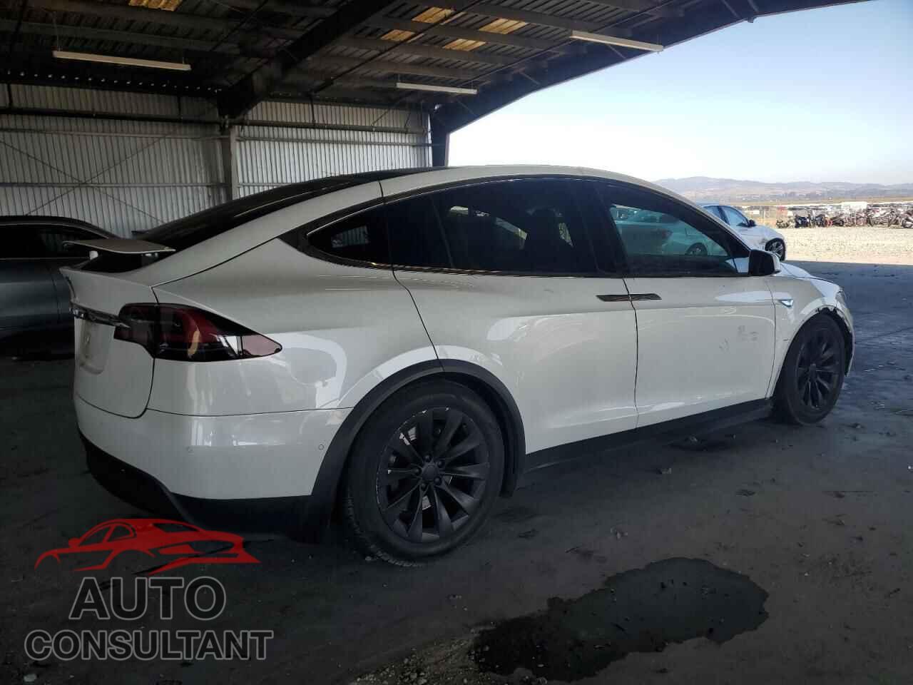 TESLA MODEL X 2016 - 5YJXCBE20GF012088