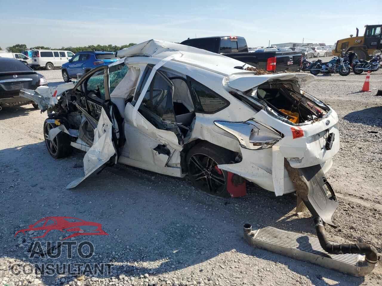 FORD FOCUS 2016 - 1FADP3L93GL407351