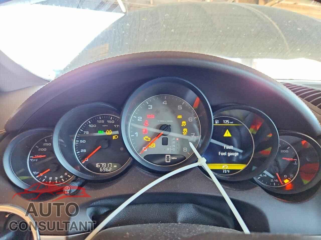 PORSCHE CAYENNE 2012 - WP1AB2A2XCLA40193